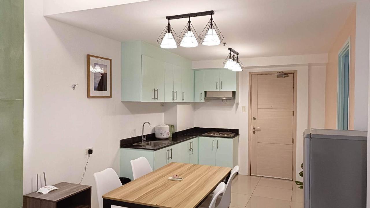 Premiere Haven At Sea Residences Condominium Manila Esterno foto