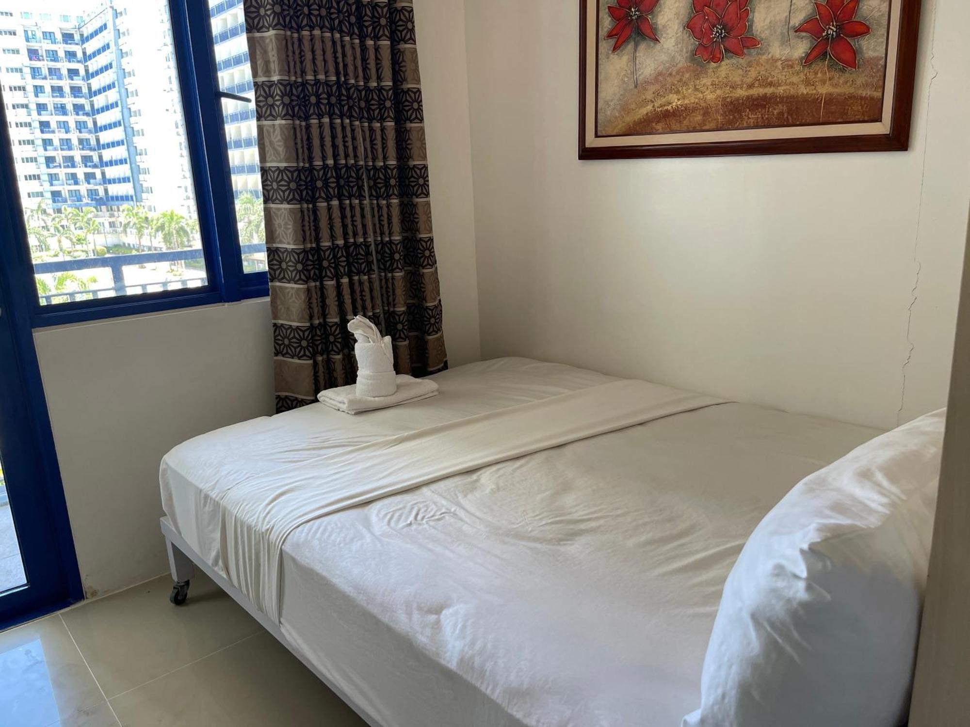 Premiere Haven At Sea Residences Condominium Manila Esterno foto